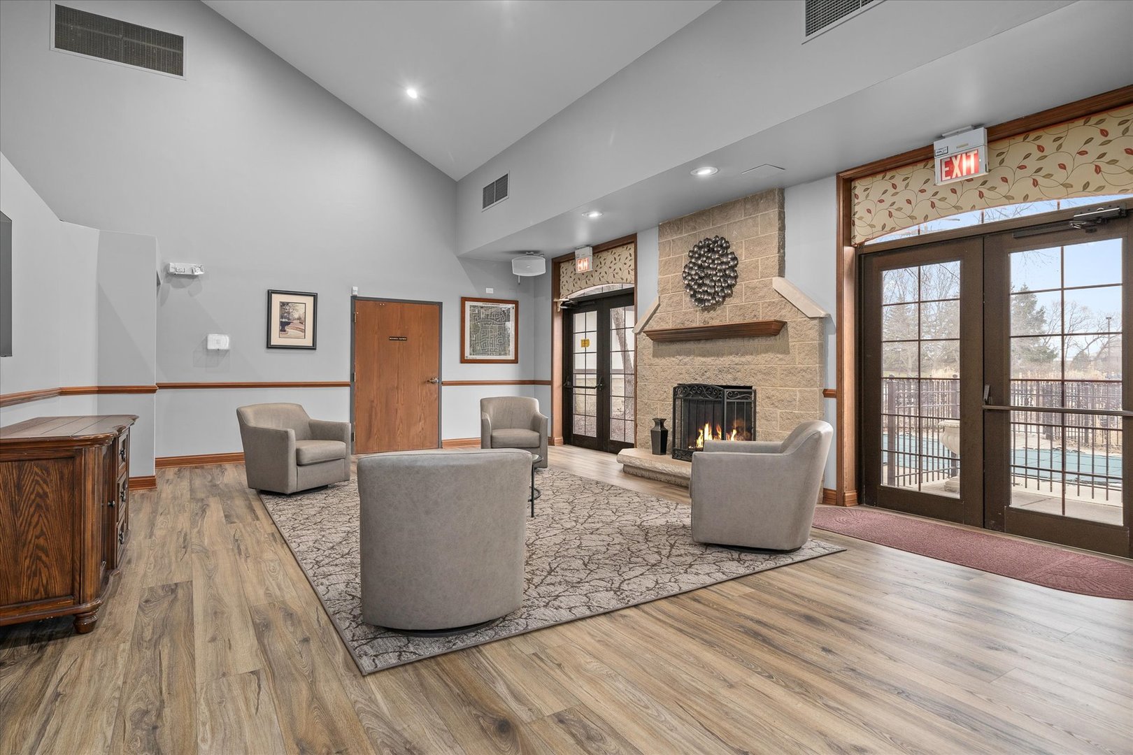 3712 Falkner Drive, Naperville, IL 60564