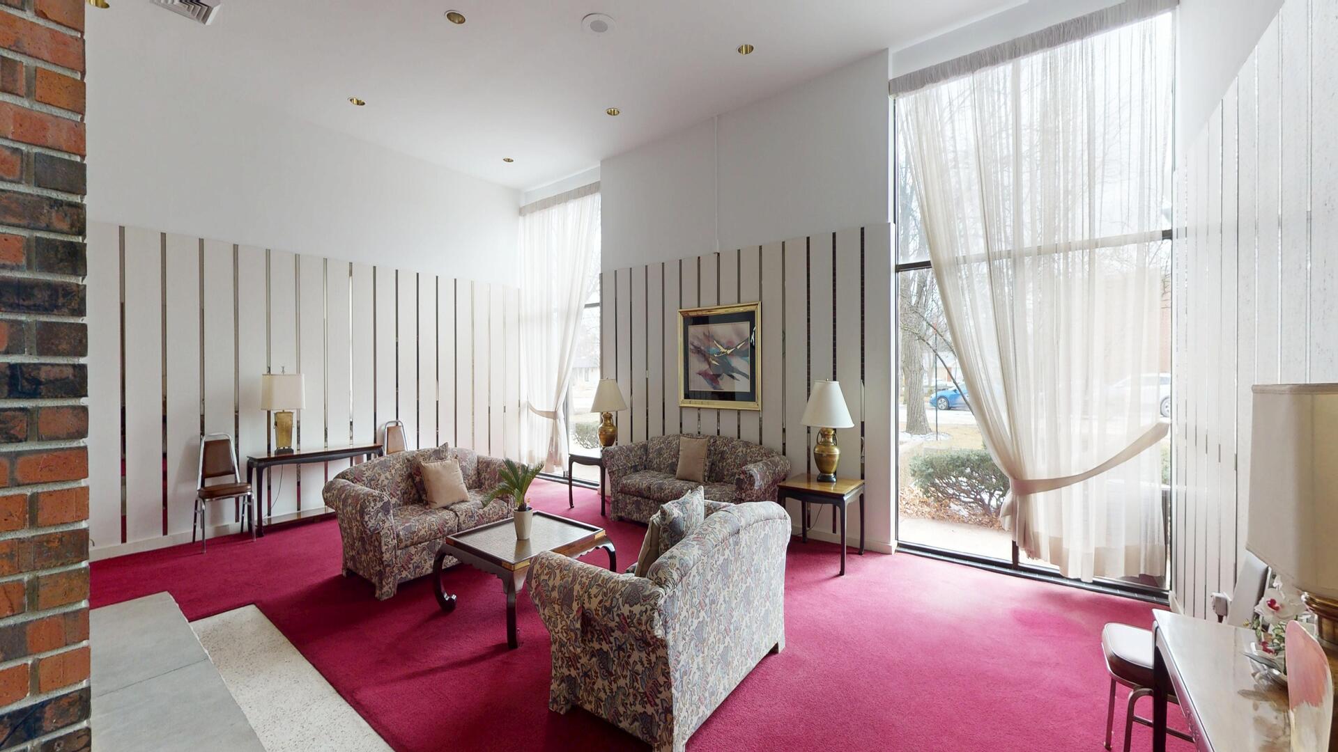 9560 Gross Point Road #404B, Skokie, IL 60076