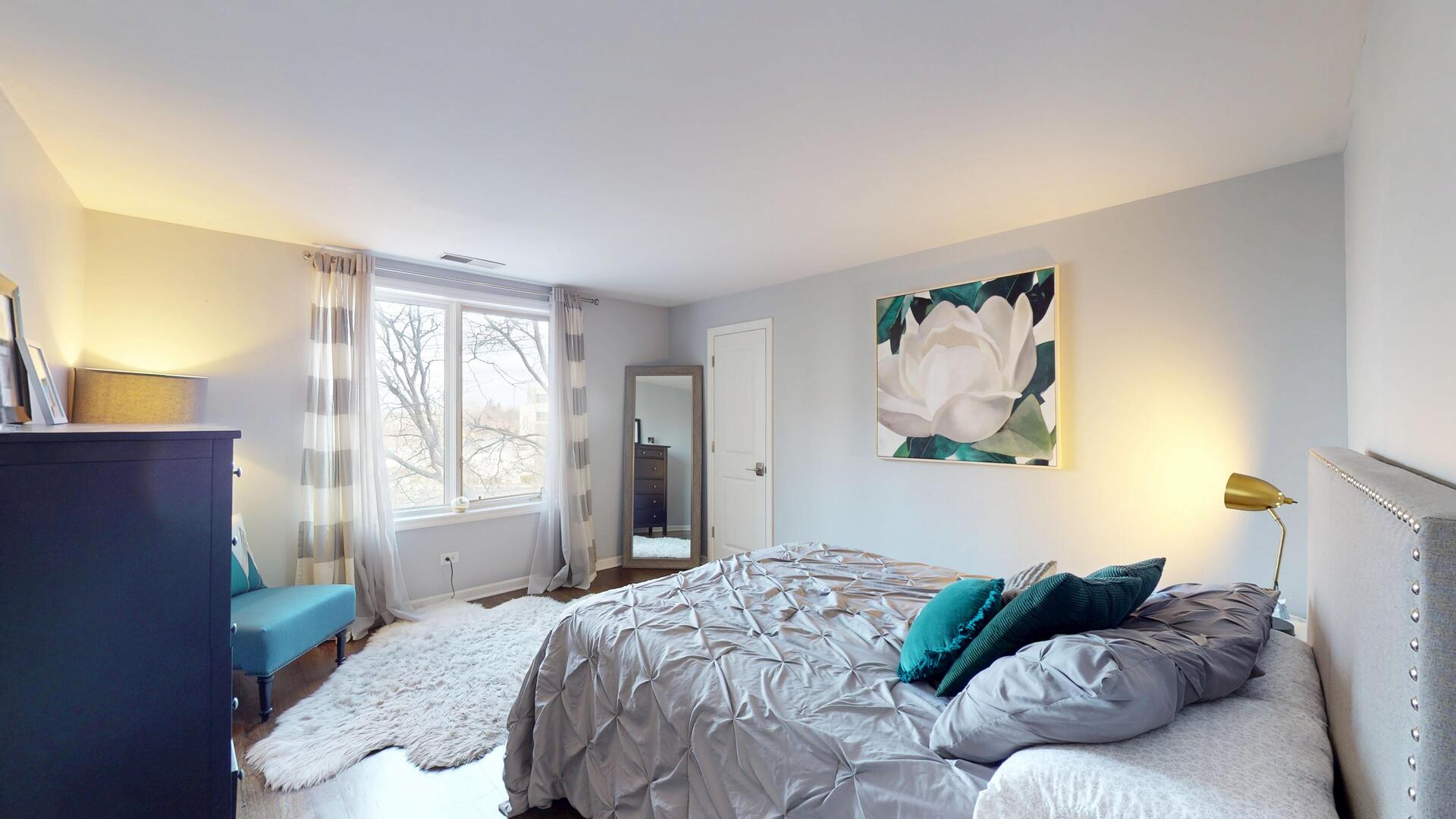 9560 Gross Point Road #404B, Skokie, IL 60076