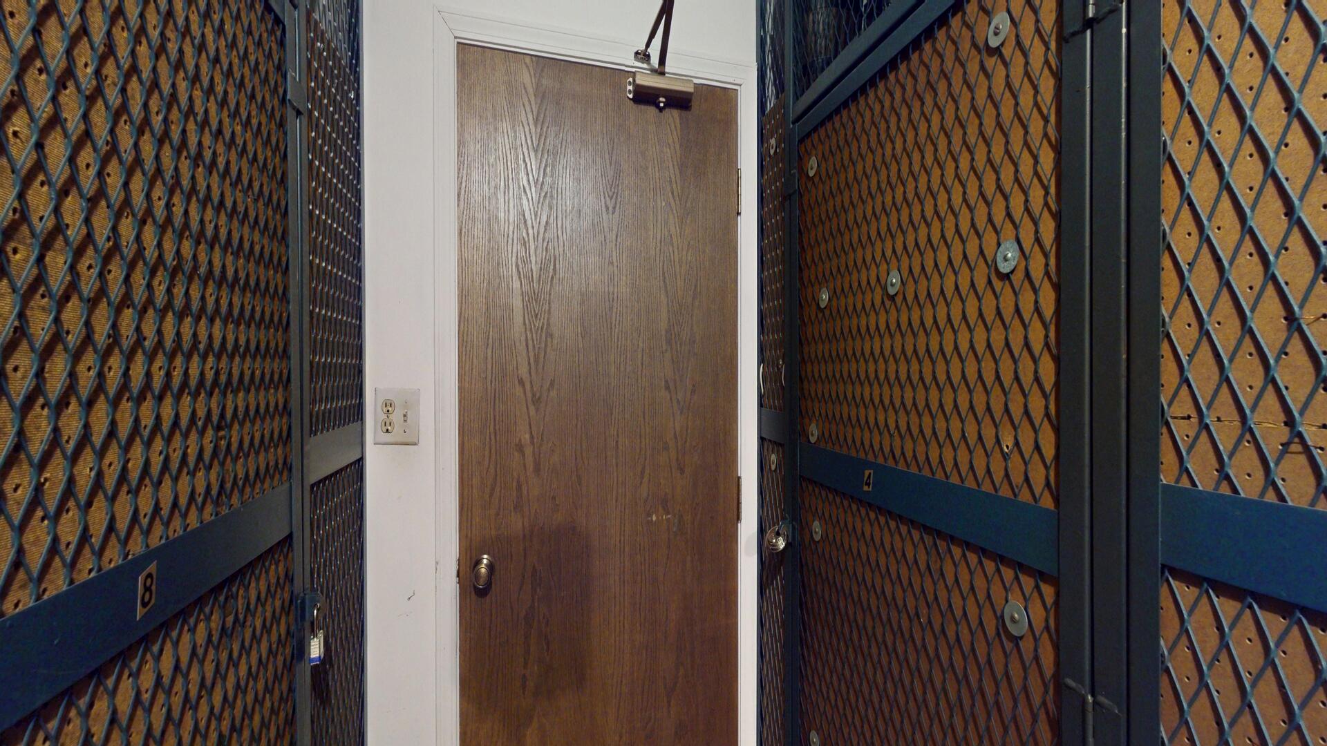 9560 Gross Point Road #404B, Skokie, IL 60076