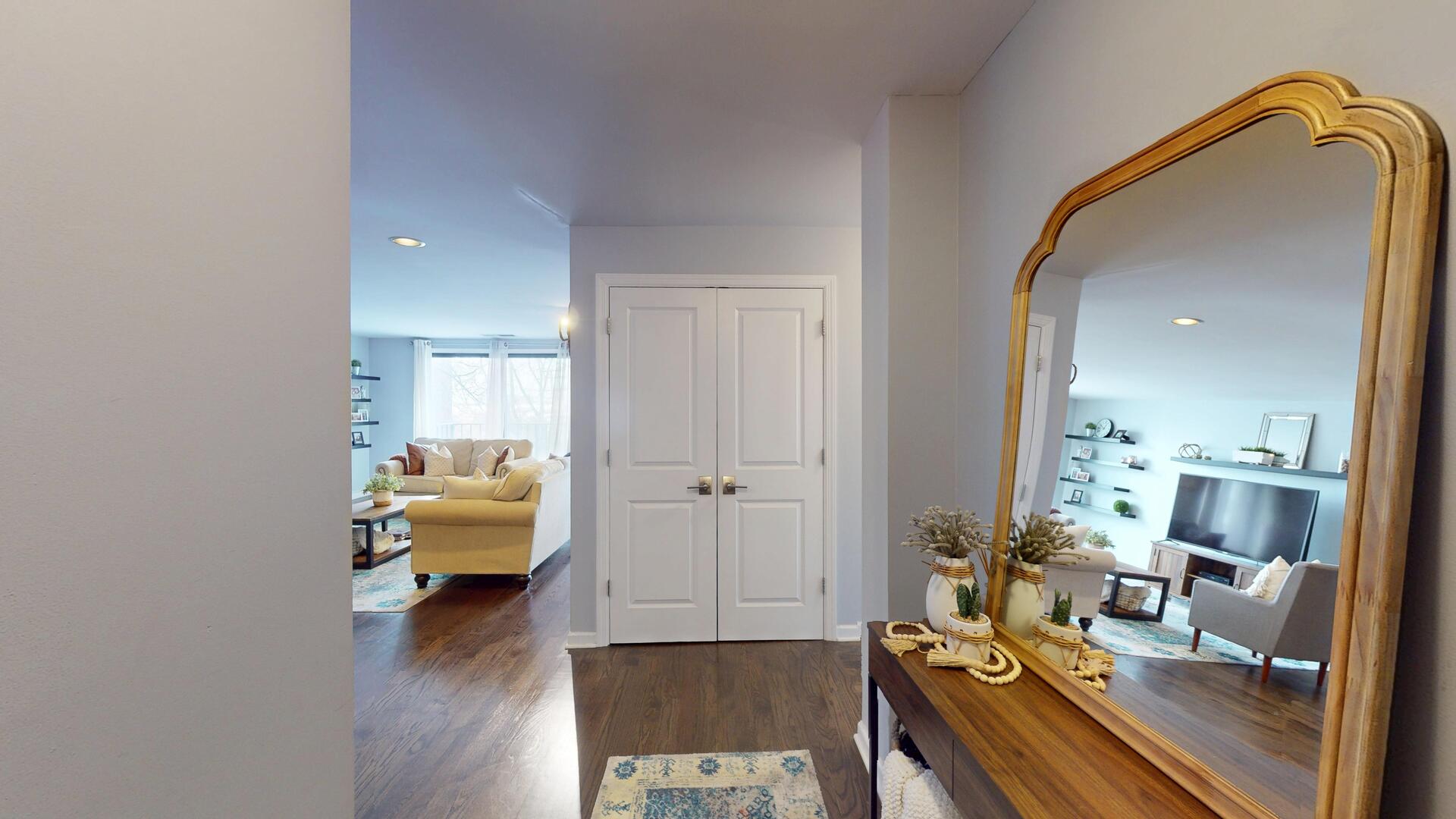 9560 Gross Point Road #404B, Skokie, IL 60076