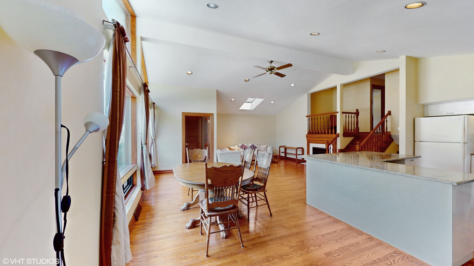 270 W Fremont Avenue, Elmhurst, IL 60126