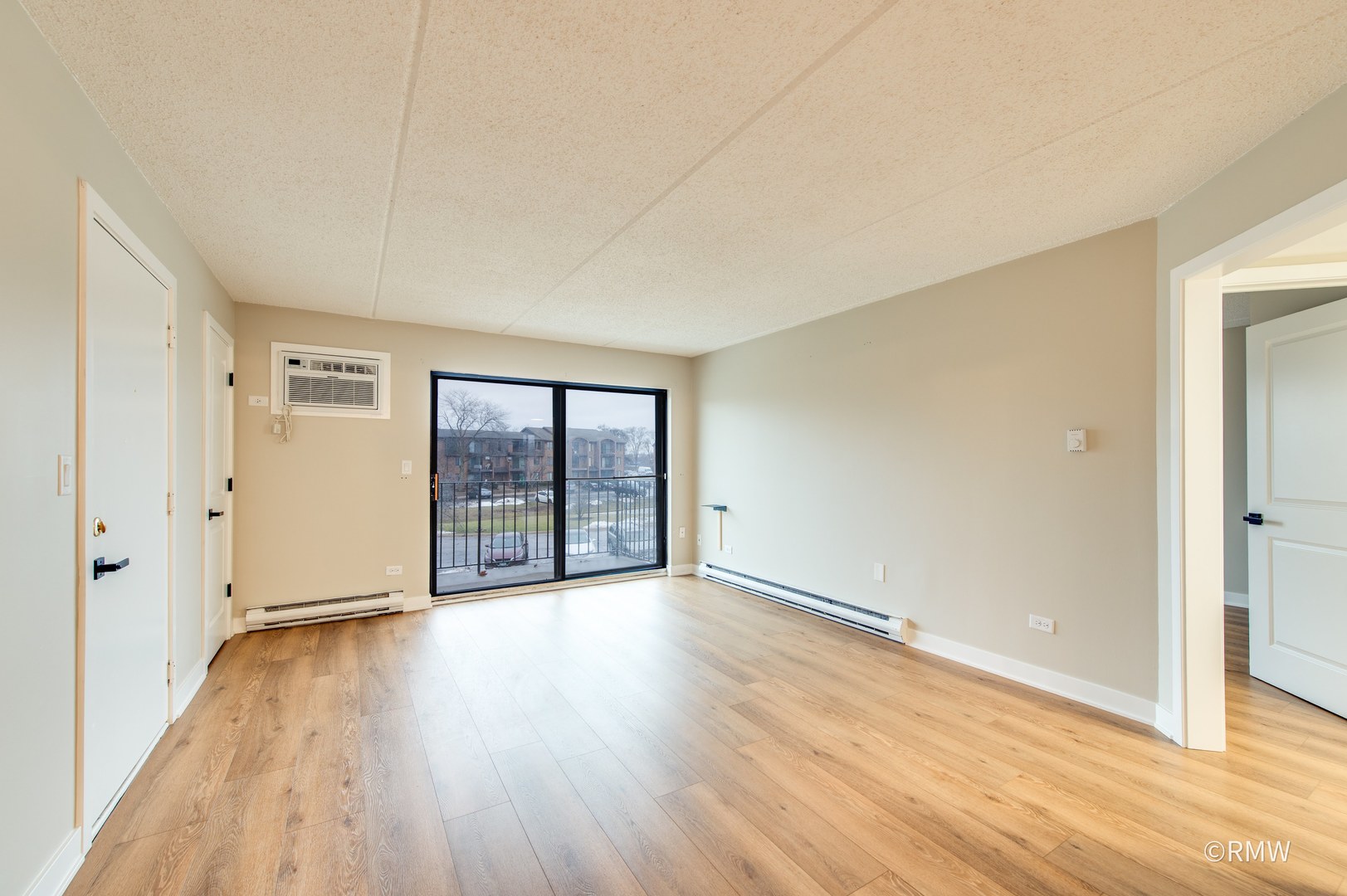 724 N Briar Hill Lane #3, Addison, IL 60101