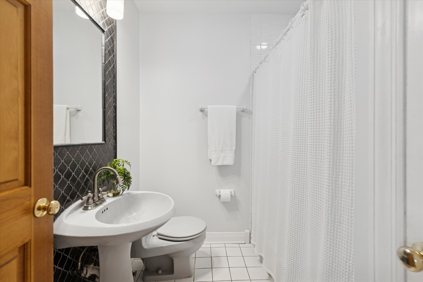 692 Chidester Street, Glen Ellyn, IL 60137