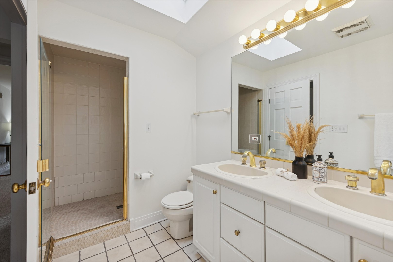 692 Chidester Street, Glen Ellyn, IL 60137