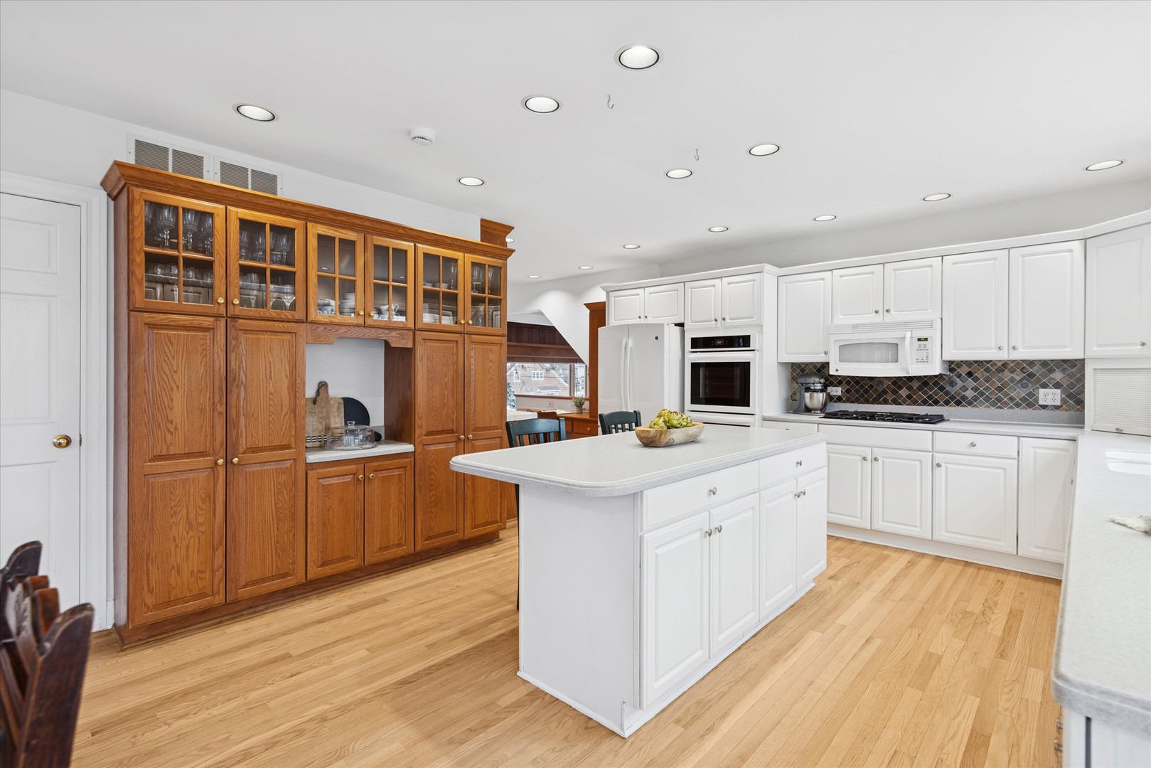 692 Chidester Street, Glen Ellyn, IL 60137