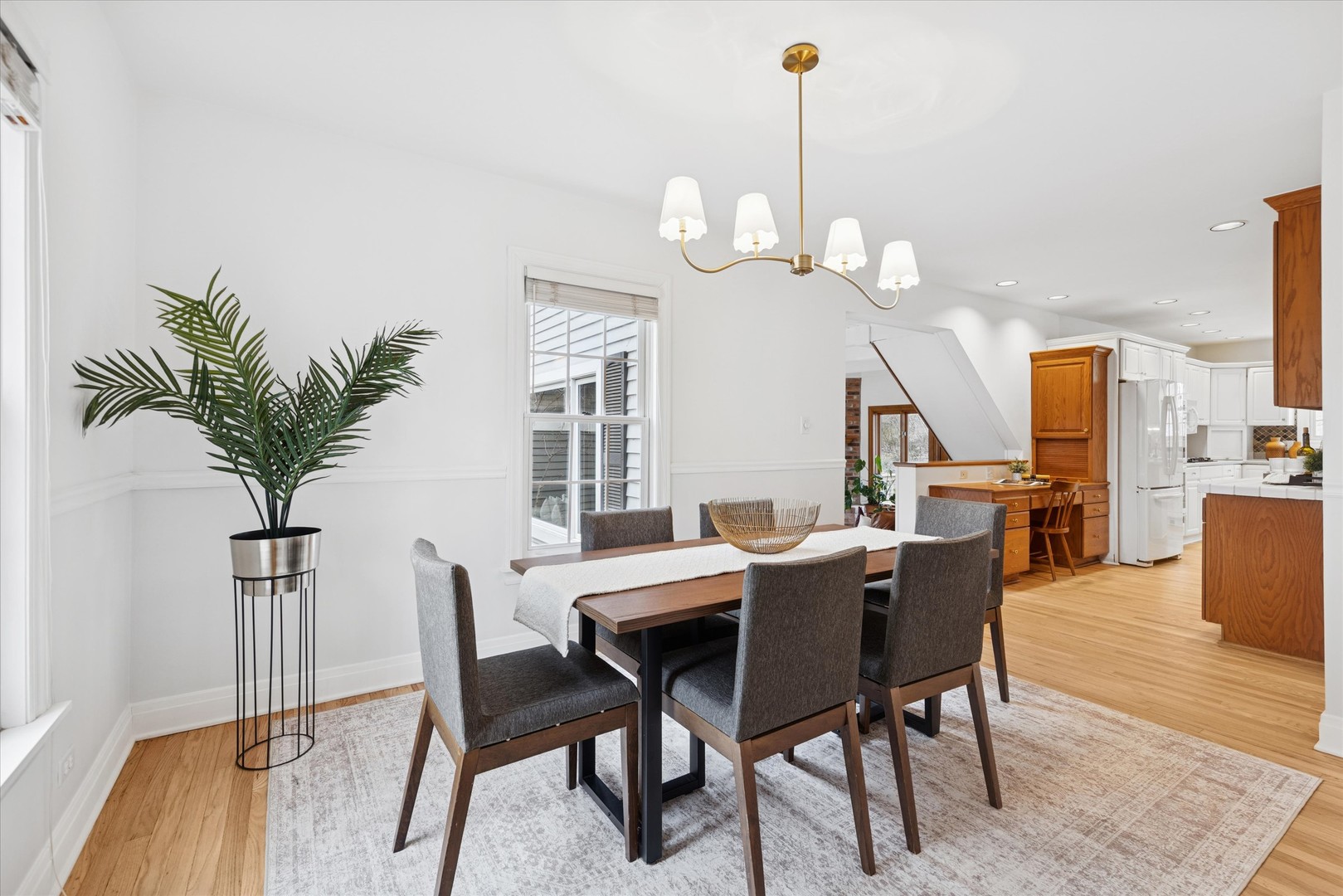 692 Chidester Street, Glen Ellyn, IL 60137