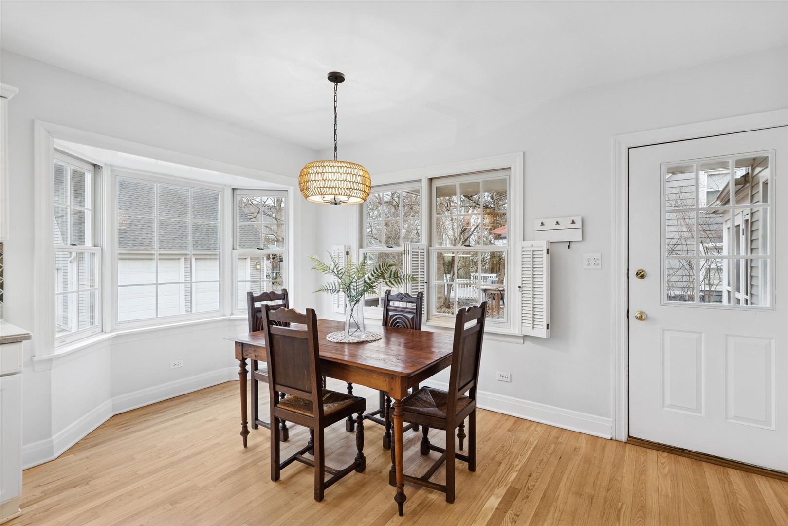 692 Chidester Street, Glen Ellyn, IL 60137