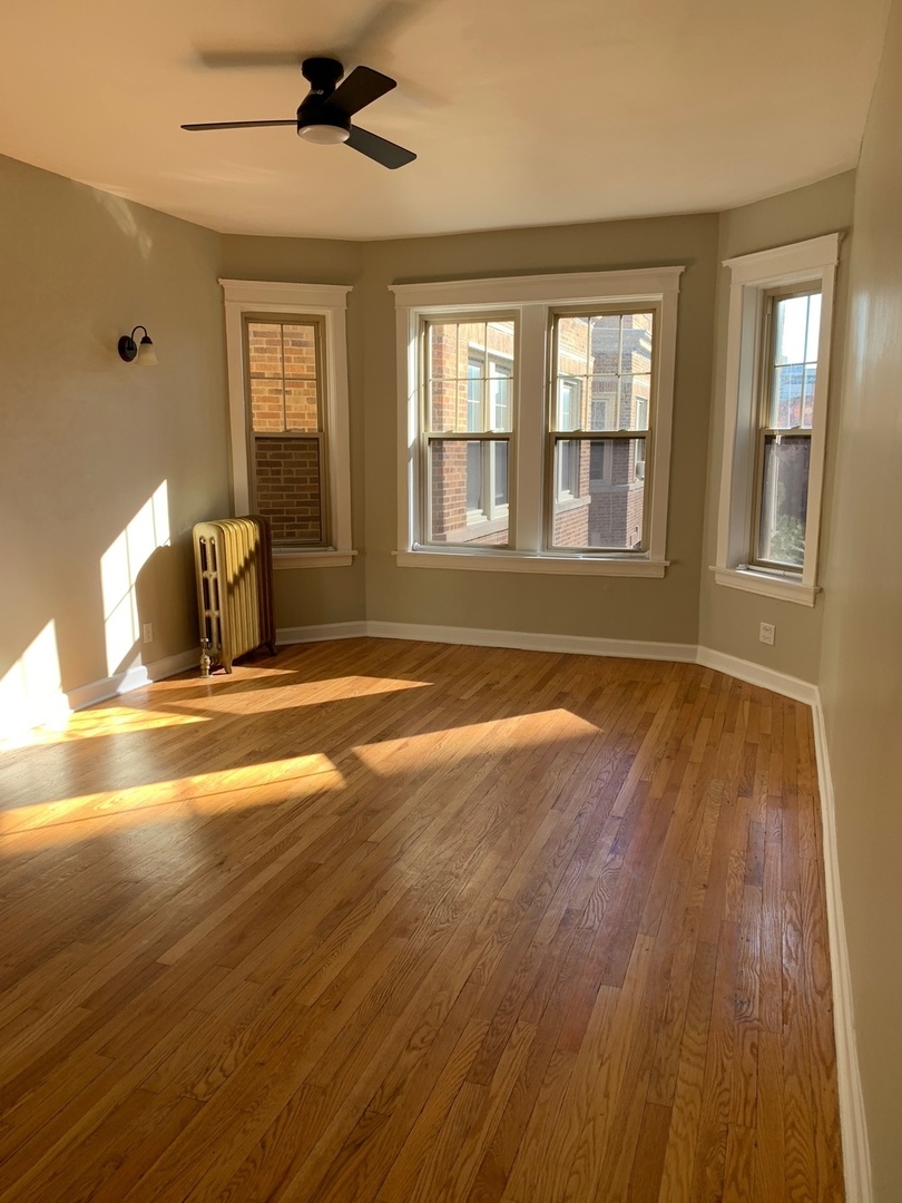 832.5 W Sunnyside Avenue #3E, Chicago, IL 60640