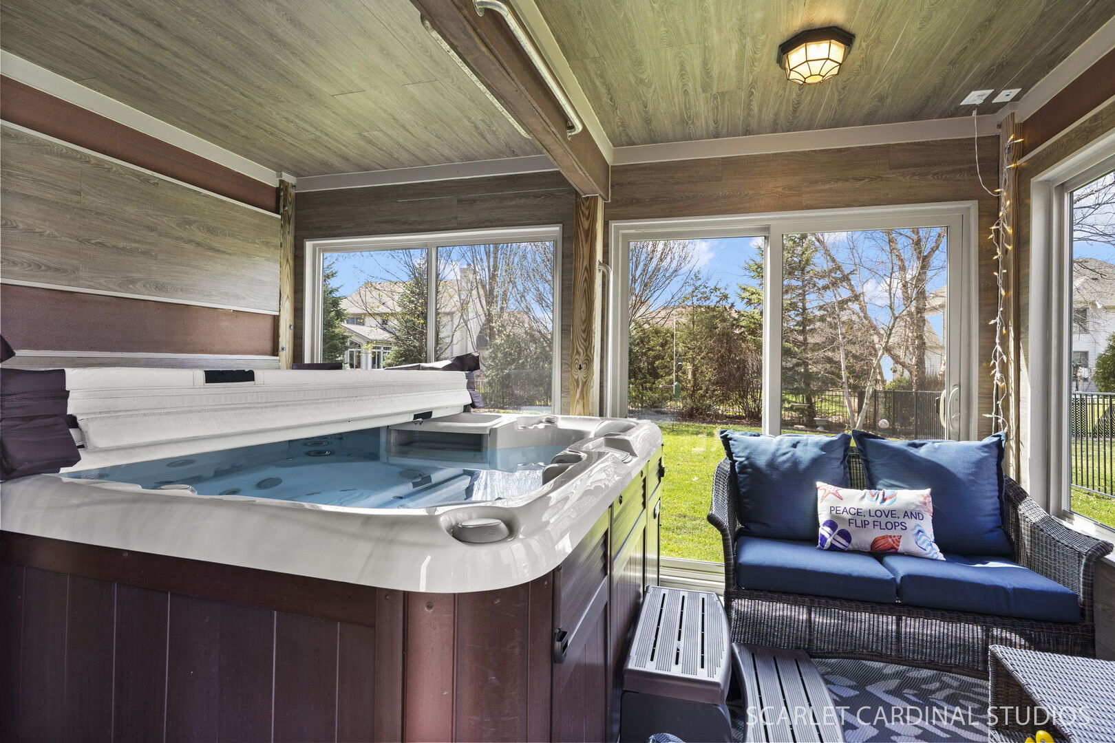 832 Deering Court, West Chicago, IL 60185