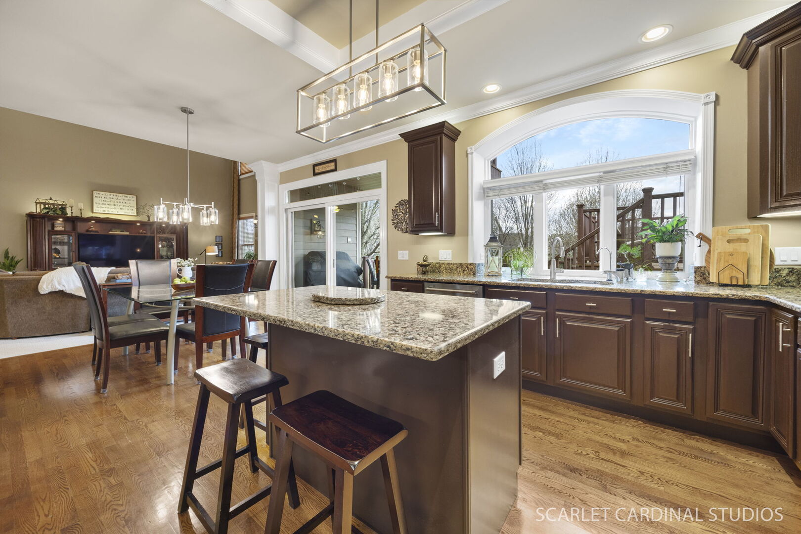 832 Deering Court, West Chicago, IL 60185