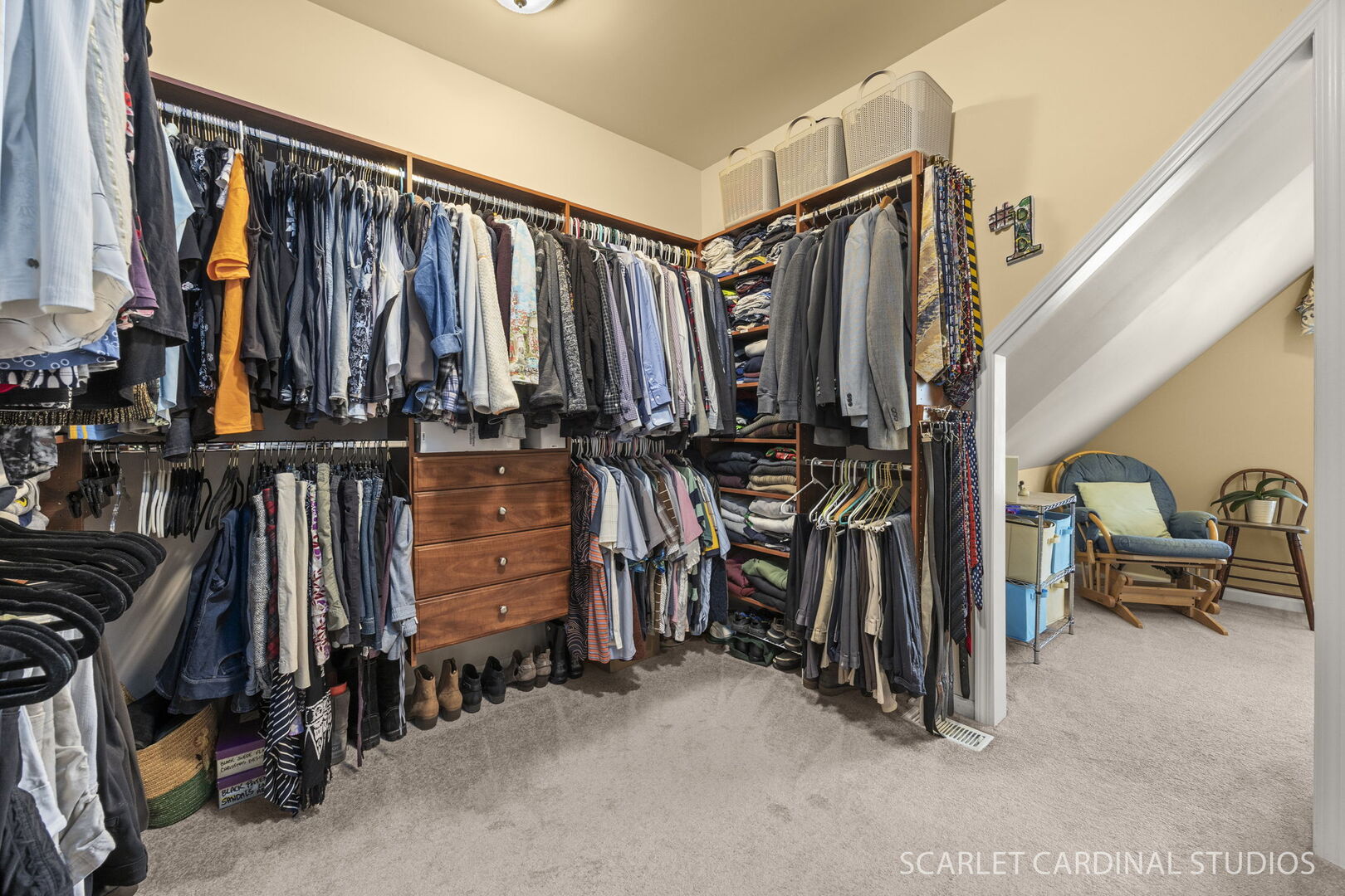 832 Deering Court, West Chicago, IL 60185