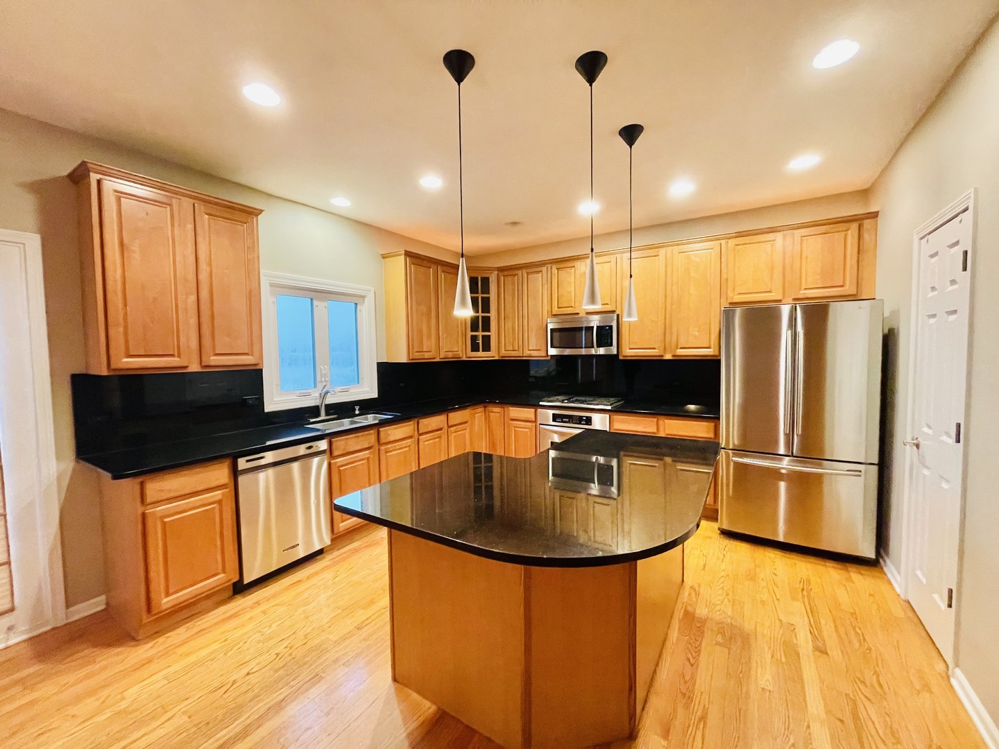 2884 Riverstone Court, Aurora, IL 60502