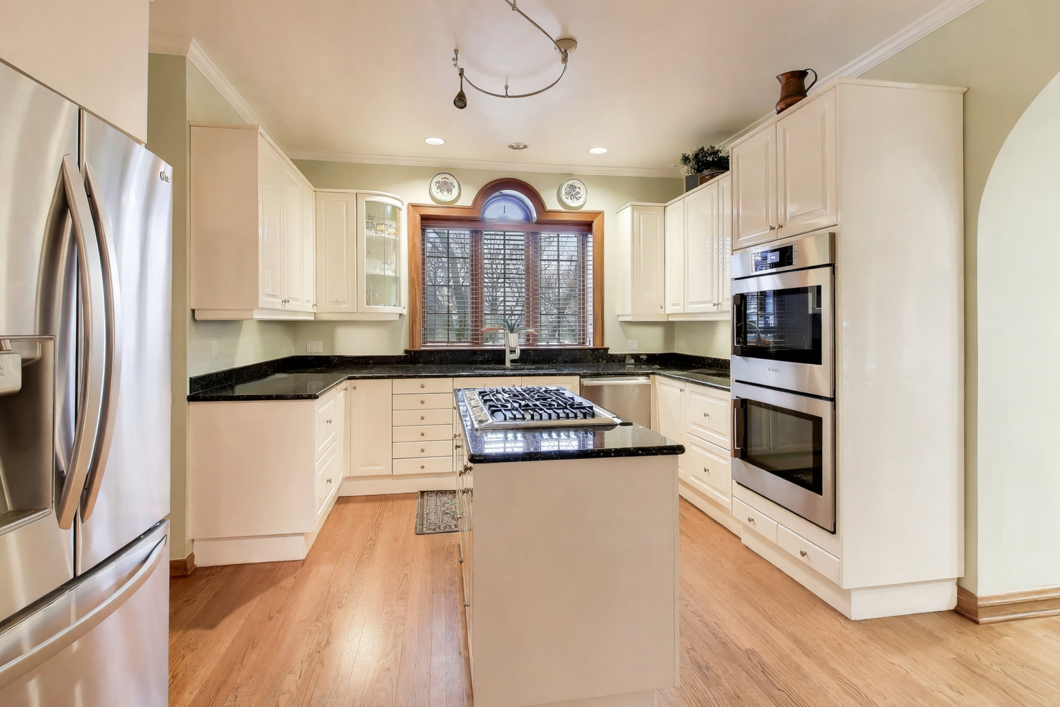 710 S Washington Avenue, Park Ridge, IL 60068