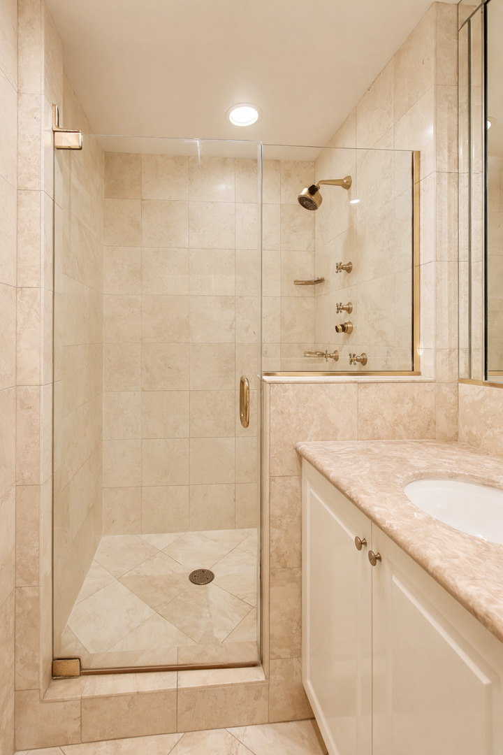 710 S Washington Avenue, Park Ridge, IL 60068