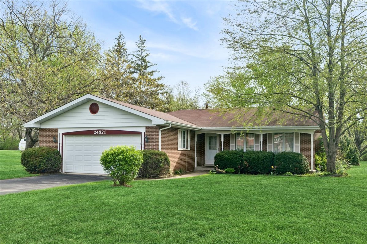 24821 S Michaels Street, Crete, IL 60417