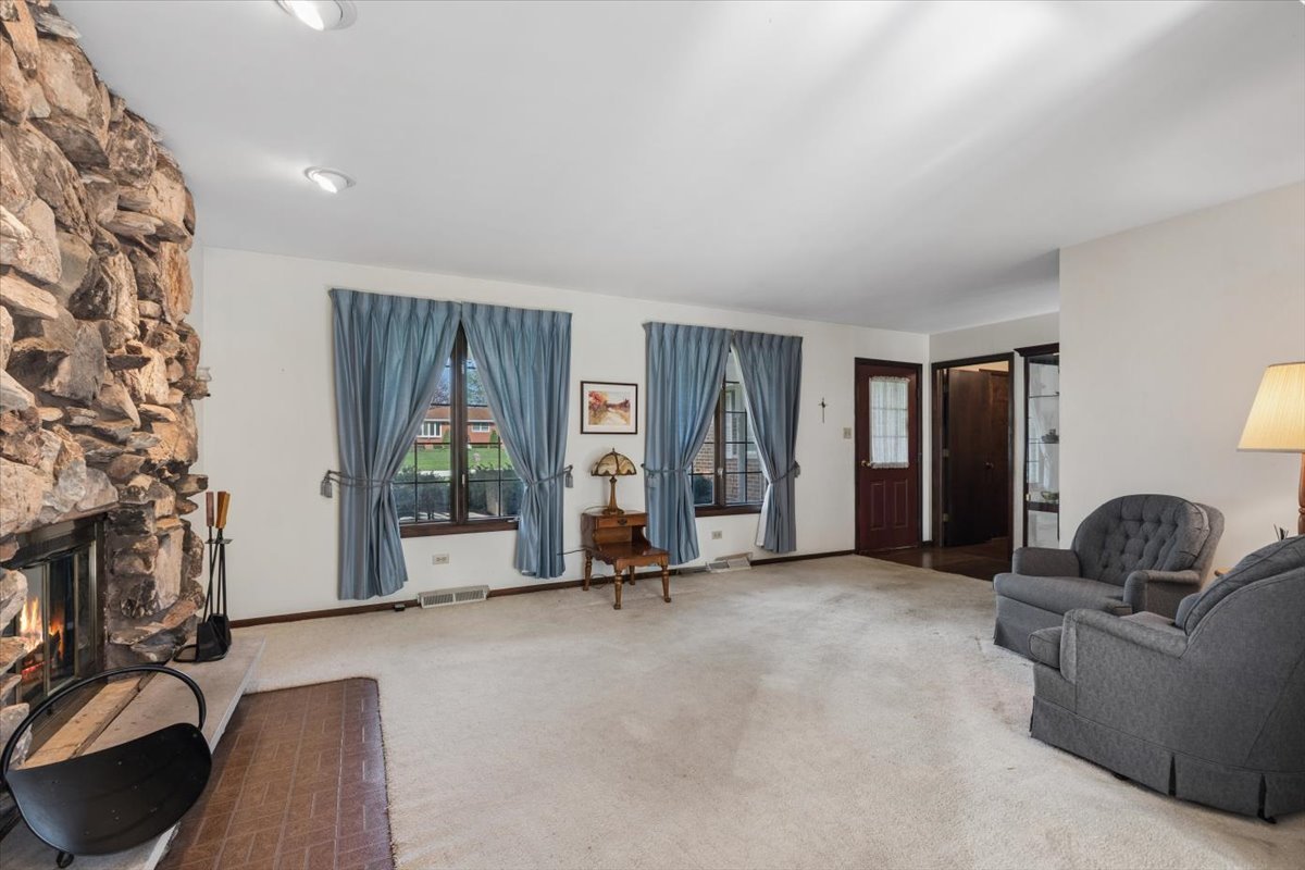 24821 S Michaels Street, Crete, IL 60417