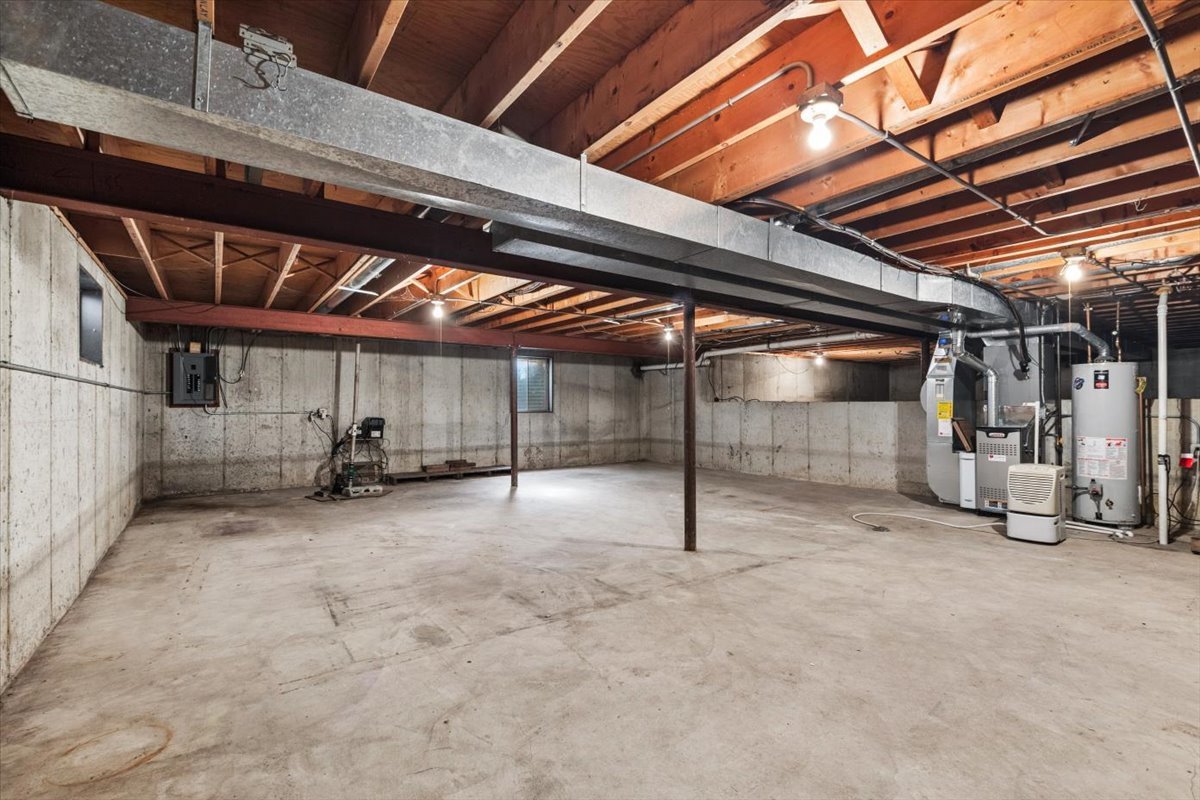 24821 S Michaels Street, Crete, IL 60417