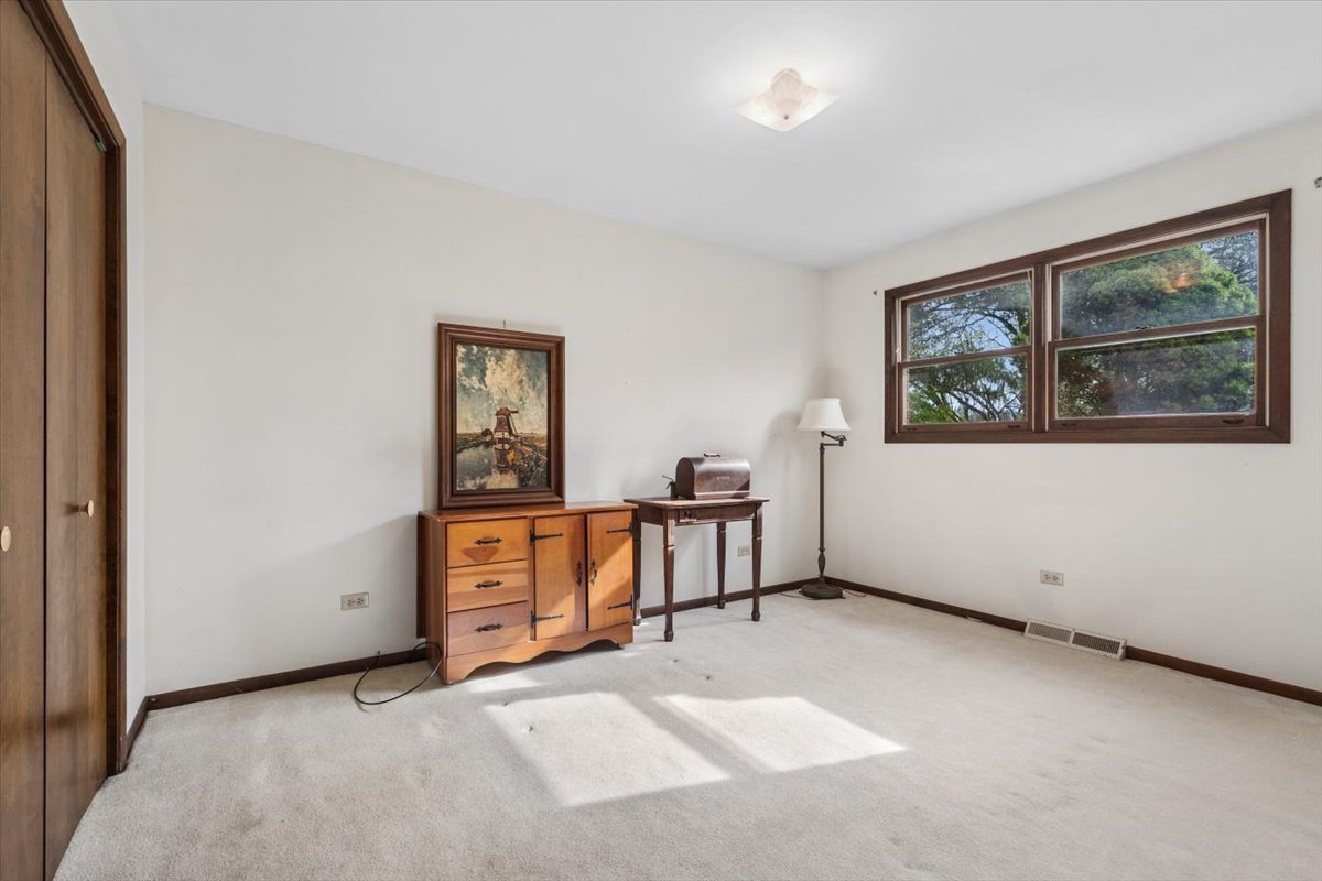 24821 S Michaels Street, Crete, IL 60417