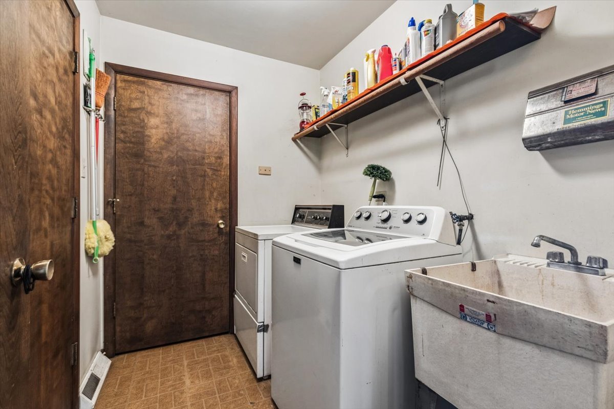 24821 S Michaels Street, Crete, IL 60417