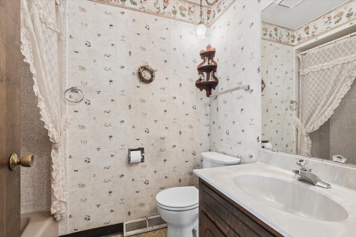 24821 S Michaels Street, Crete, IL 60417