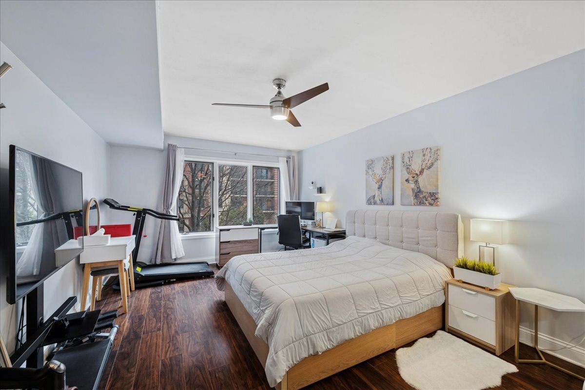 10 S Wille Street #201, Mount Prospect, IL 60056