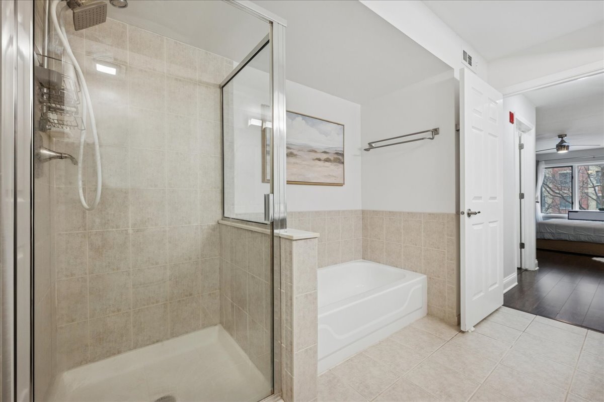 10 S Wille Street #201, Mount Prospect, IL 60056