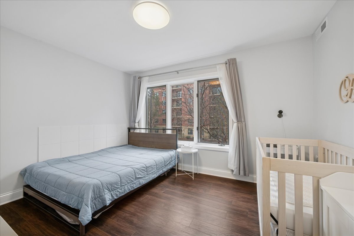 10 S Wille Street #201, Mount Prospect, IL 60056