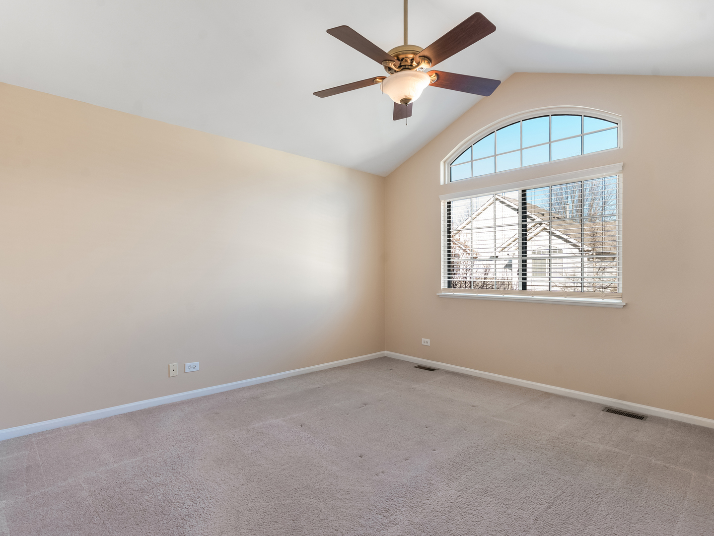 2295 STOUGHTON Drive, Aurora, IL 60502