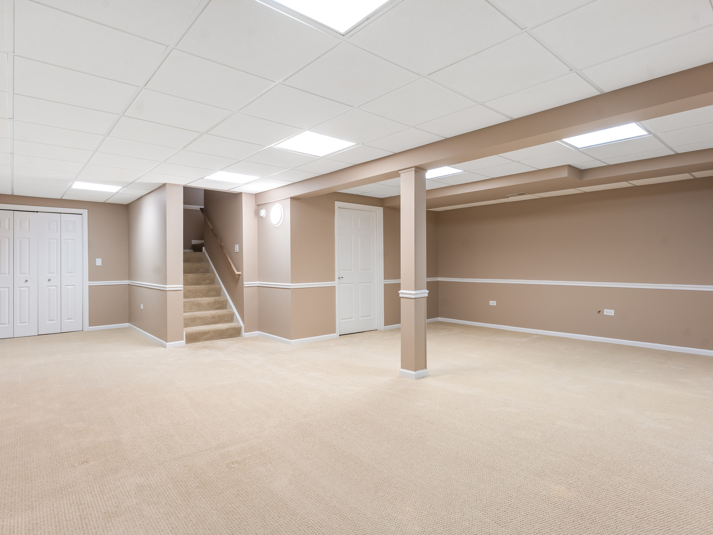 2295 STOUGHTON Drive, Aurora, IL 60502