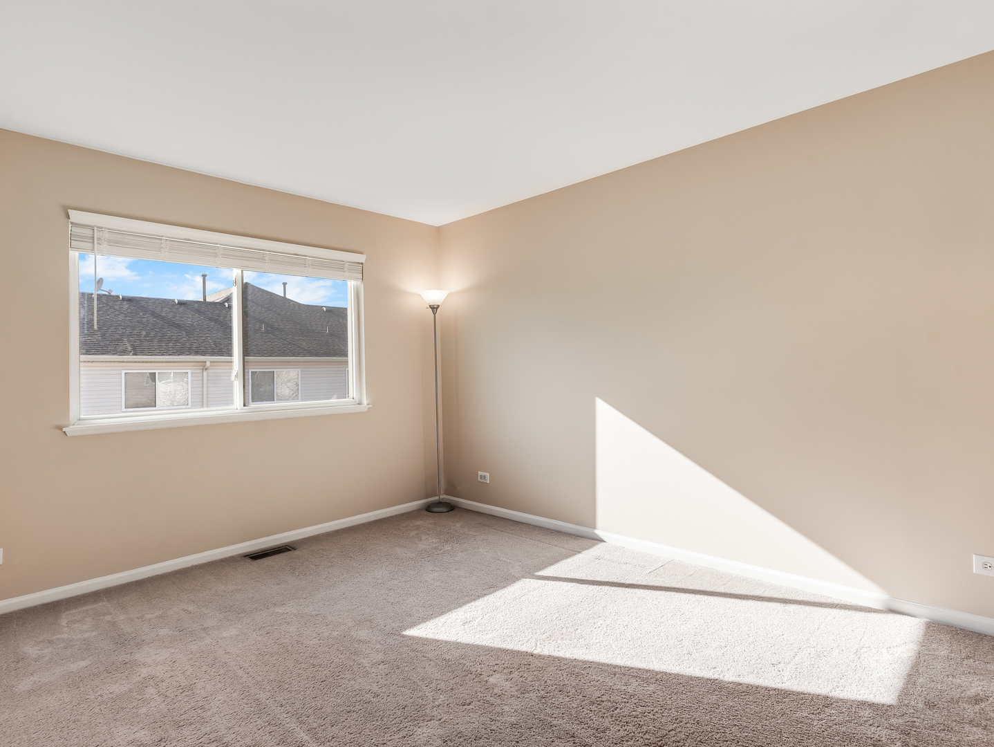 2295 STOUGHTON Drive, Aurora, IL 60502