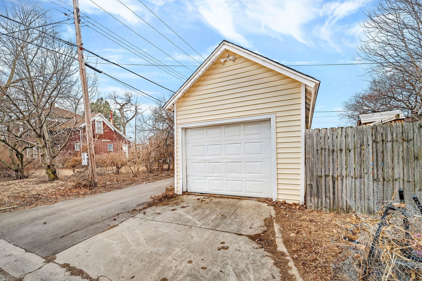 565 E Norris Drive, Ottawa, IL 61350