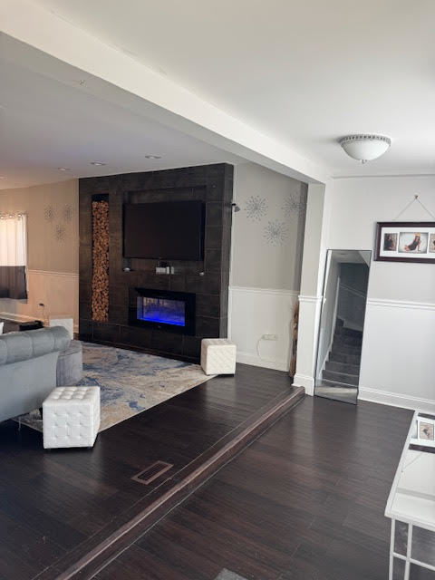 9043 S Ellis Avenue, Chicago, IL 60619