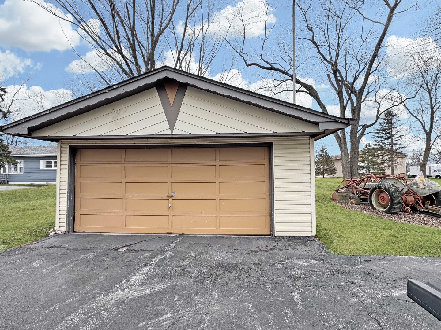 1765 Glenwood Dyer Road, Lynwood, IL 60411