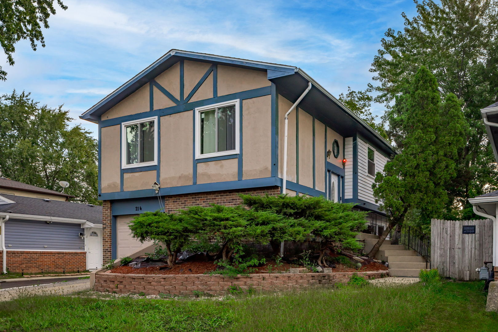 214 Far Hills Drive, Bolingbrook, IL 60440