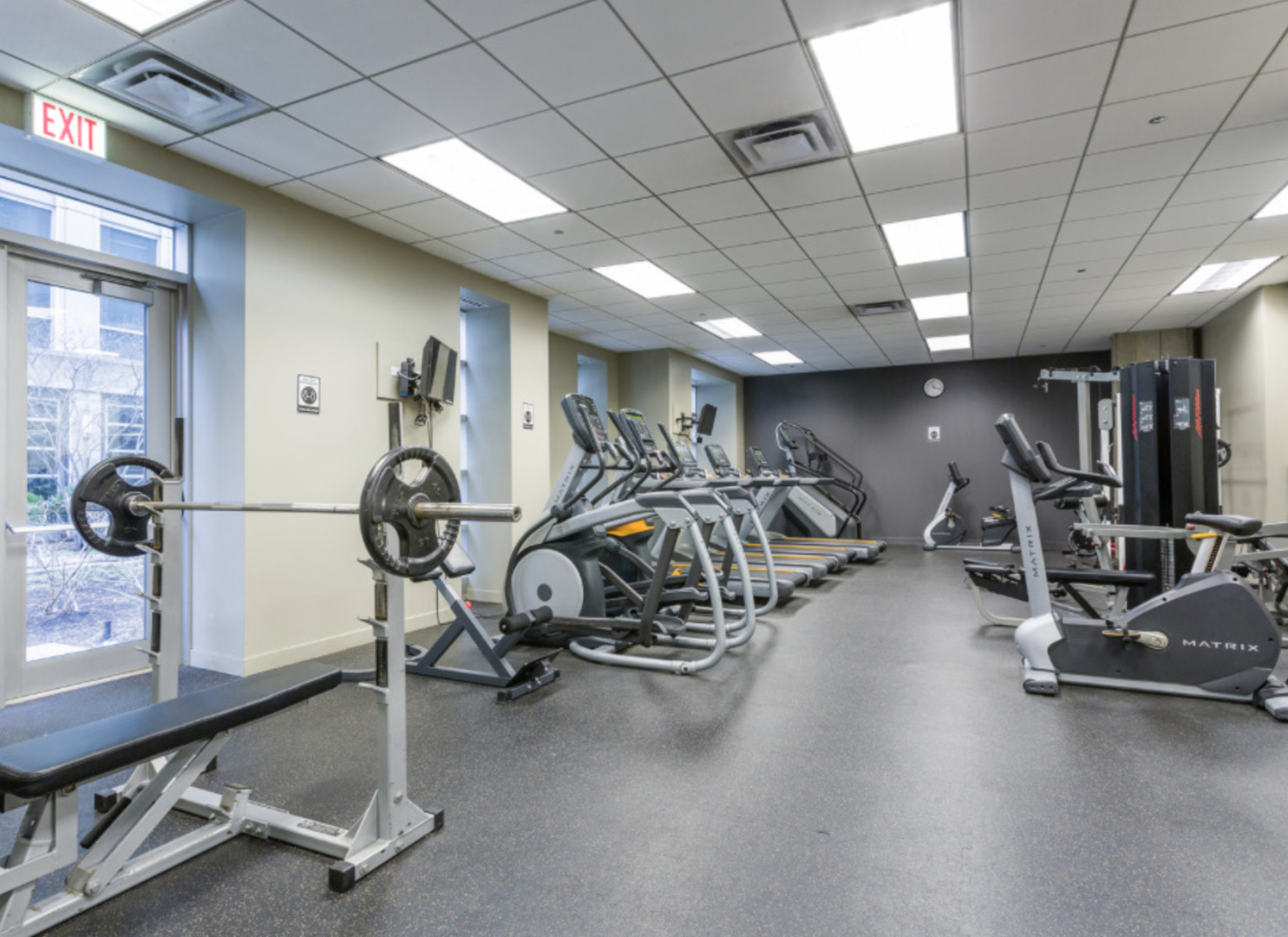 700 N Larrabee Street #1003, Chicago, IL 60654