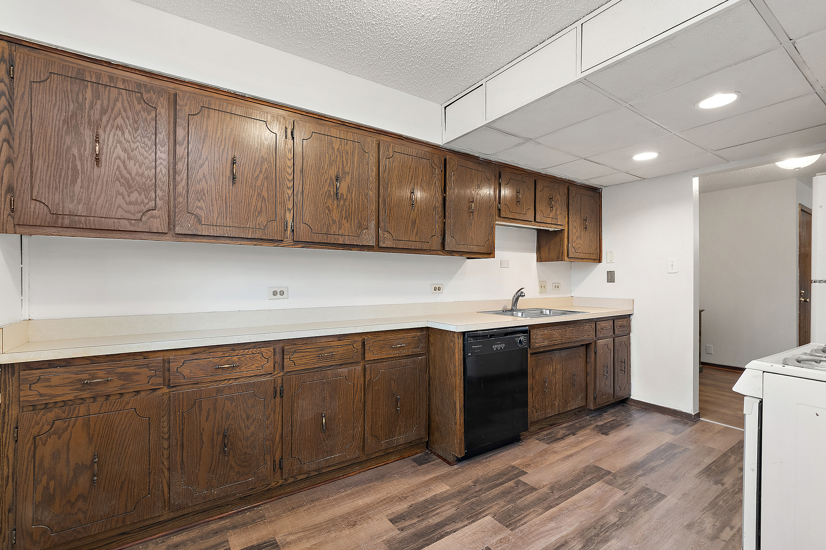 13651 Lamon Avenue #B12, Crestwood, IL 60418