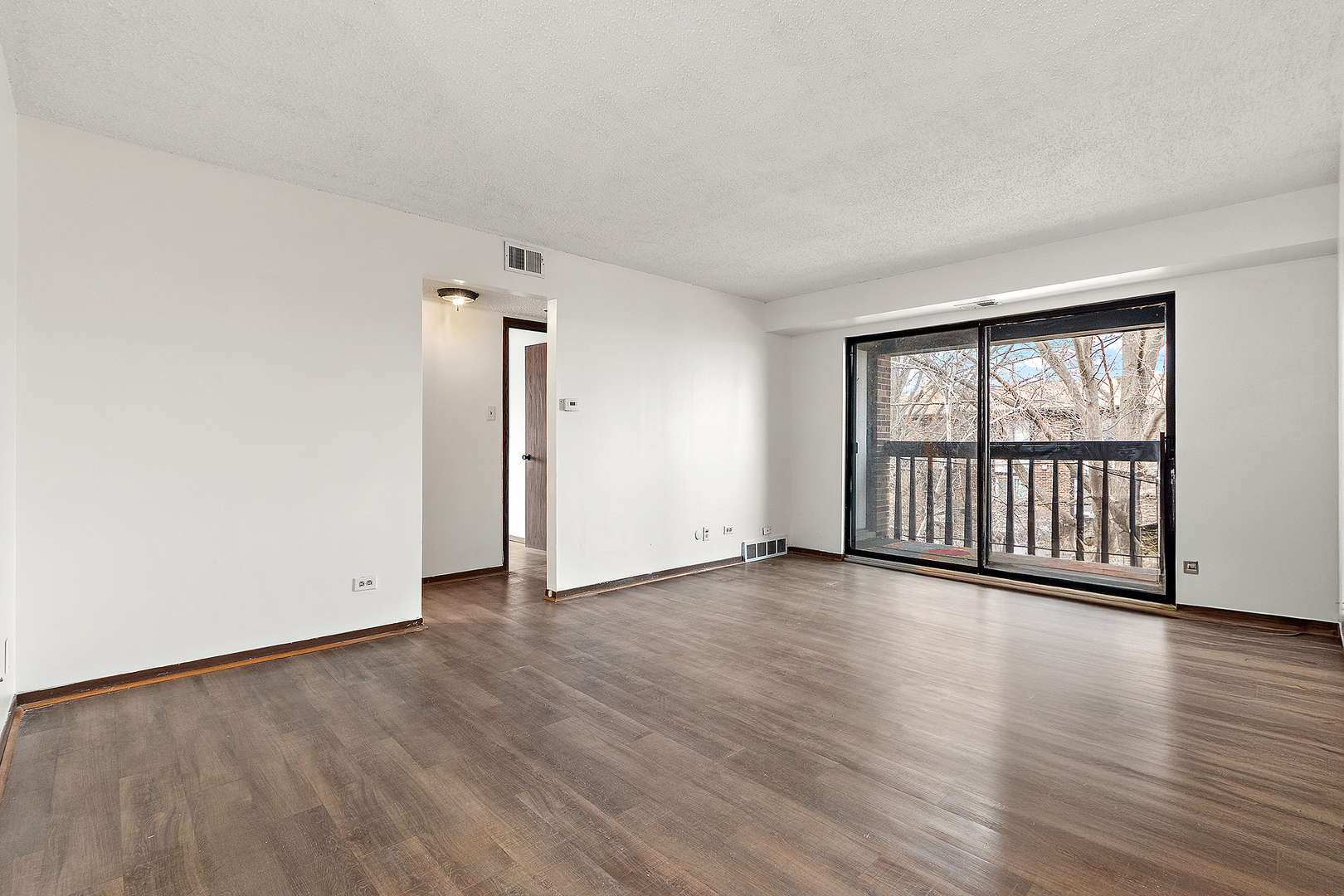 13651 Lamon Avenue #B12, Crestwood, IL 60418