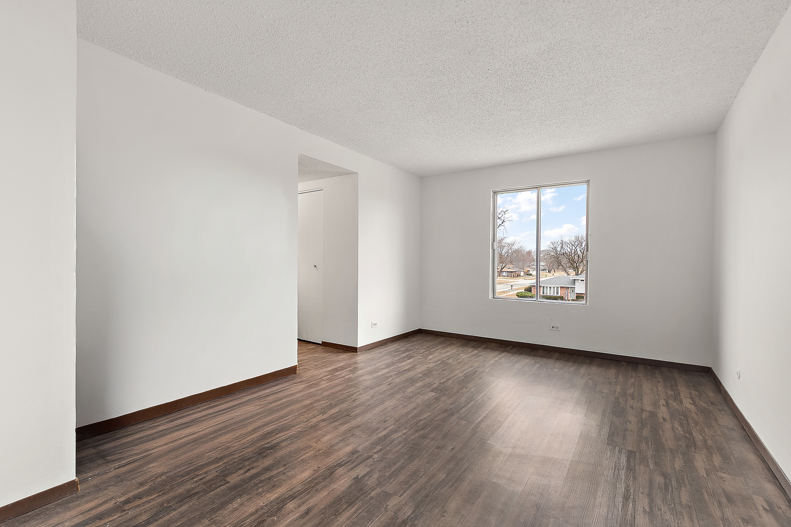 13651 Lamon Avenue #B12, Crestwood, IL 60418