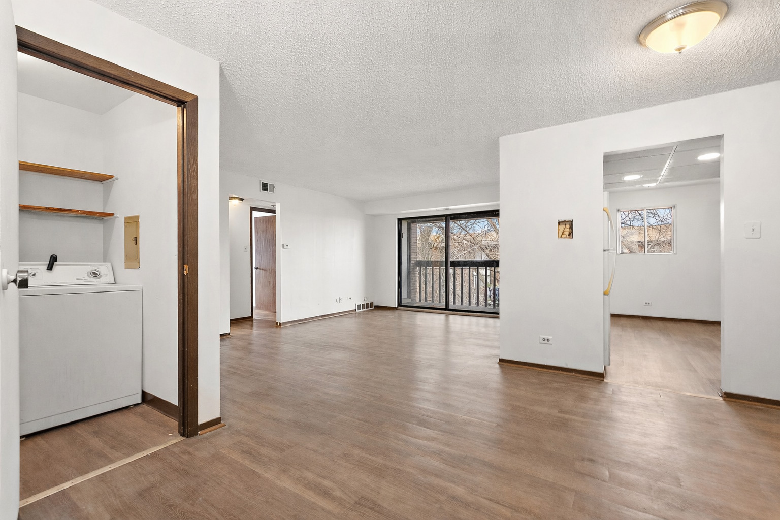 13651 Lamon Avenue #B12, Crestwood, IL 60418