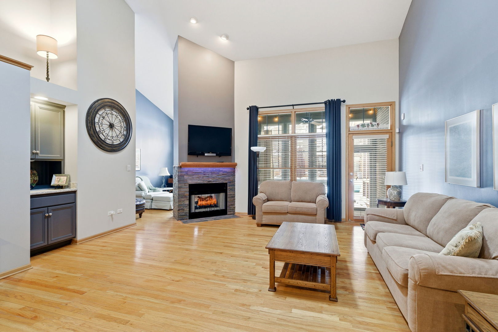 21702 Higley Lane, Frankfort, IL 60423