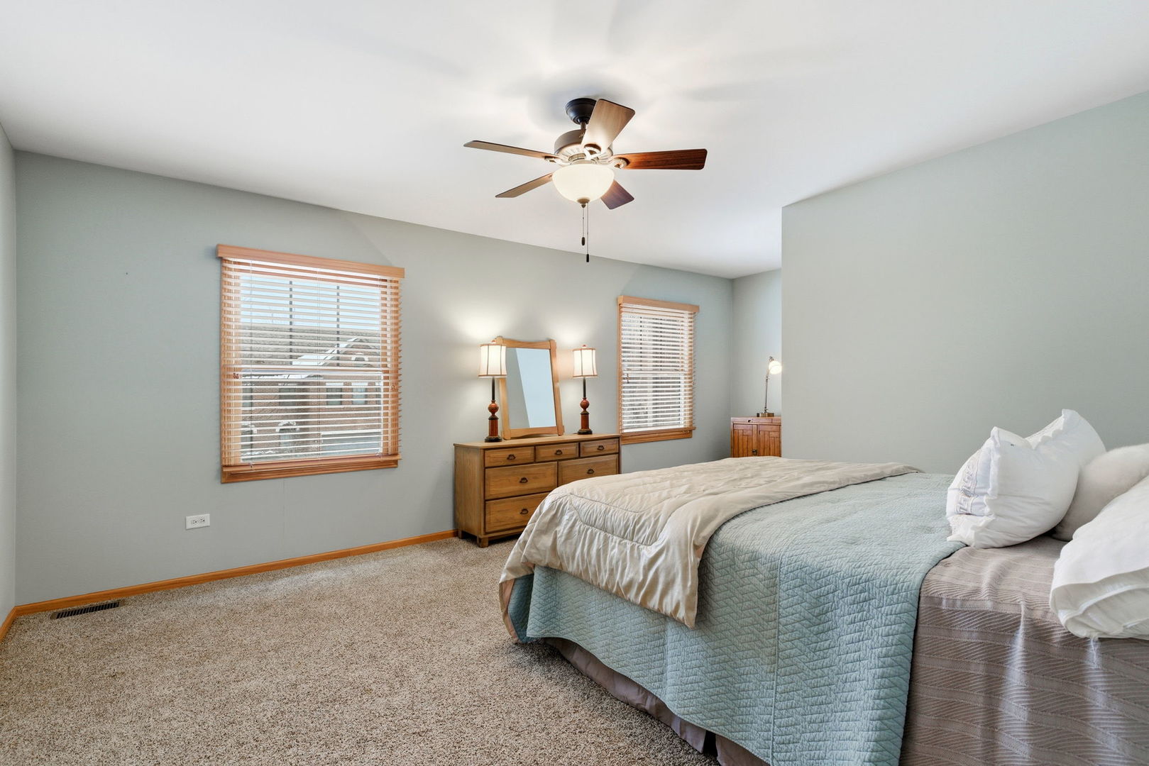 21702 Higley Lane, Frankfort, IL 60423