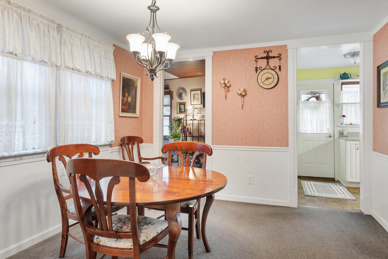 628 E Main Street, Morris, IL 60450