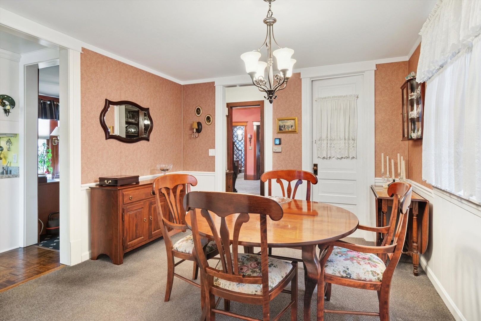 628 E Main Street, Morris, IL 60450