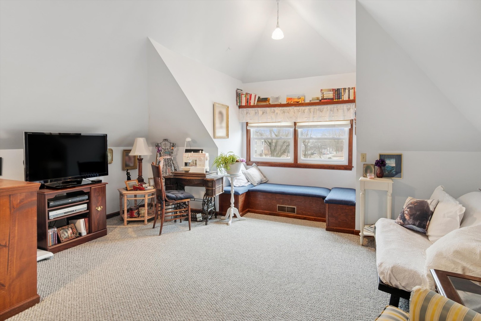 628 E Main Street, Morris, IL 60450