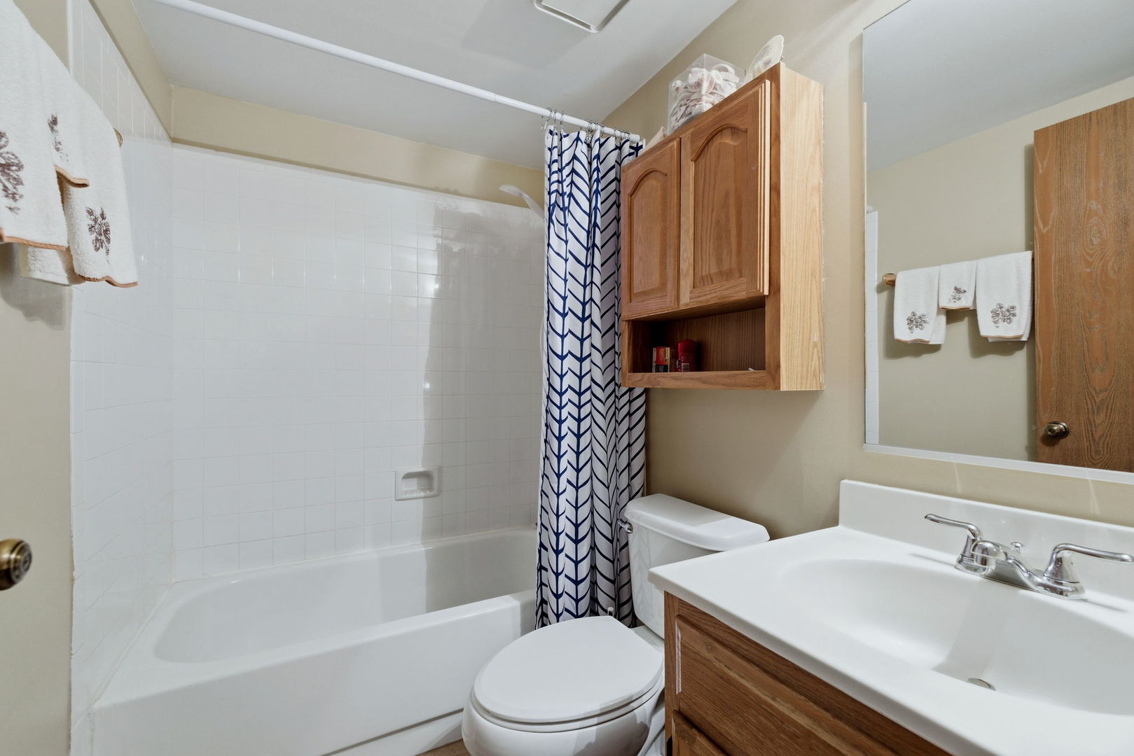 1215 Williamsport Drive #2, Westmont, IL 60559