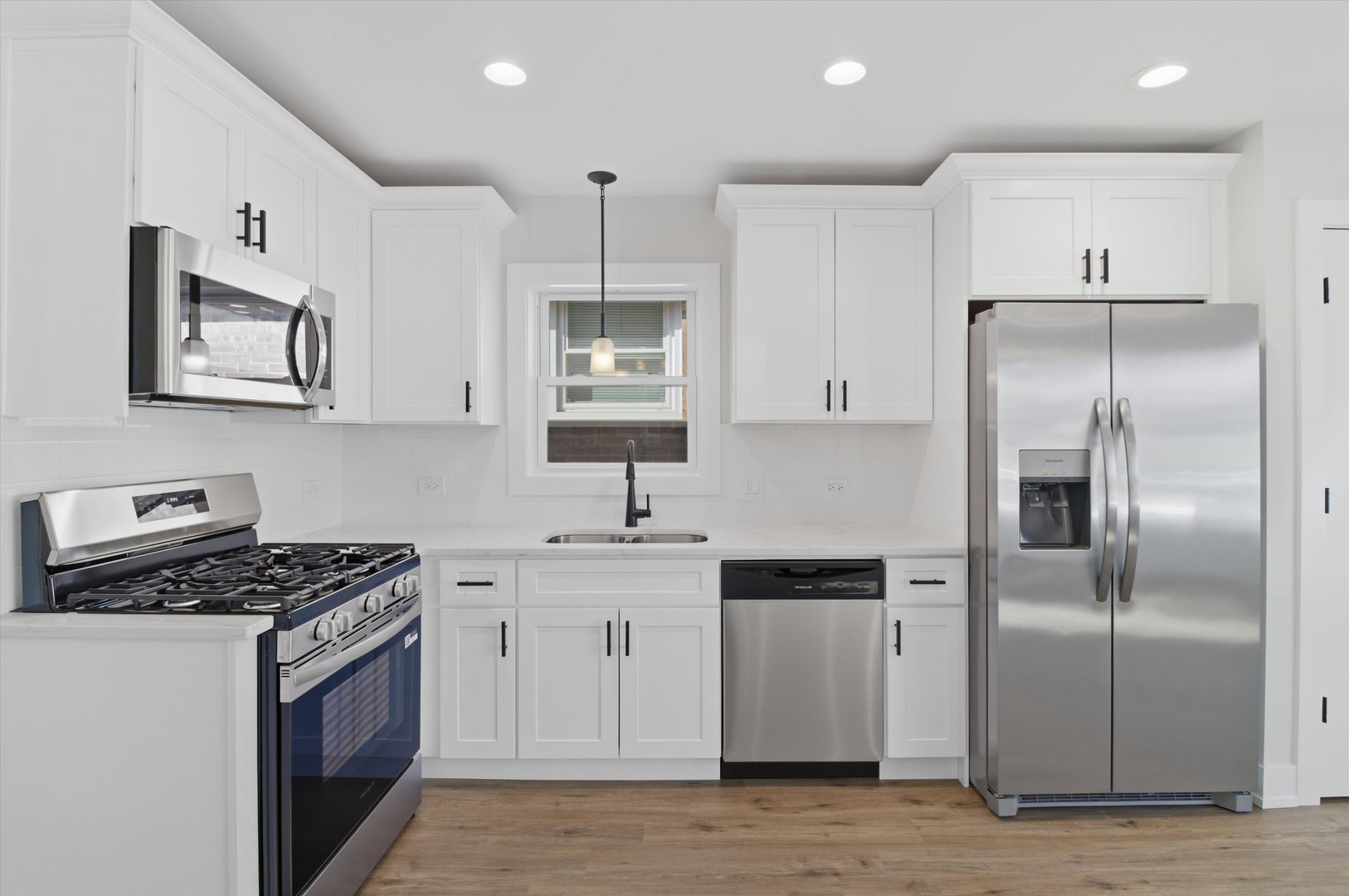 6721 W 63rd Street, Chicago, IL 60638