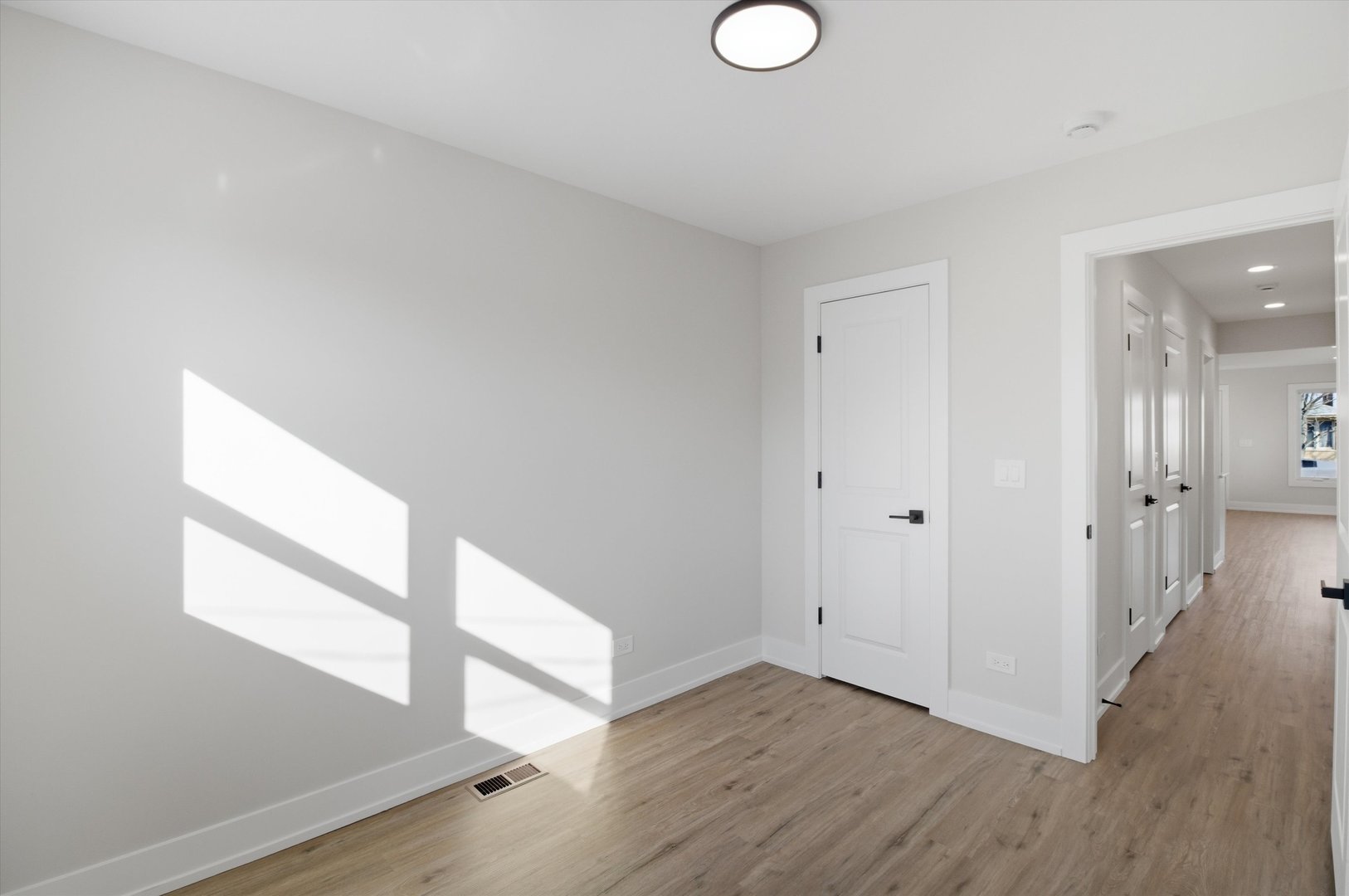 6721 W 63rd Street, Chicago, IL 60638