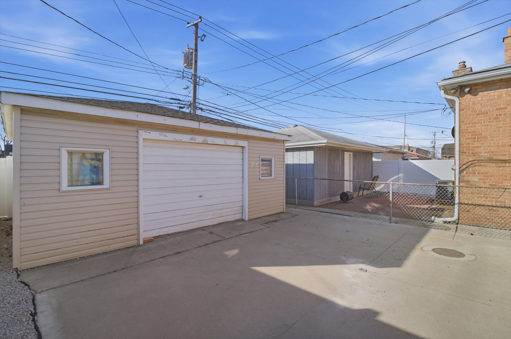 6721 W 63rd Street, Chicago, IL 60638