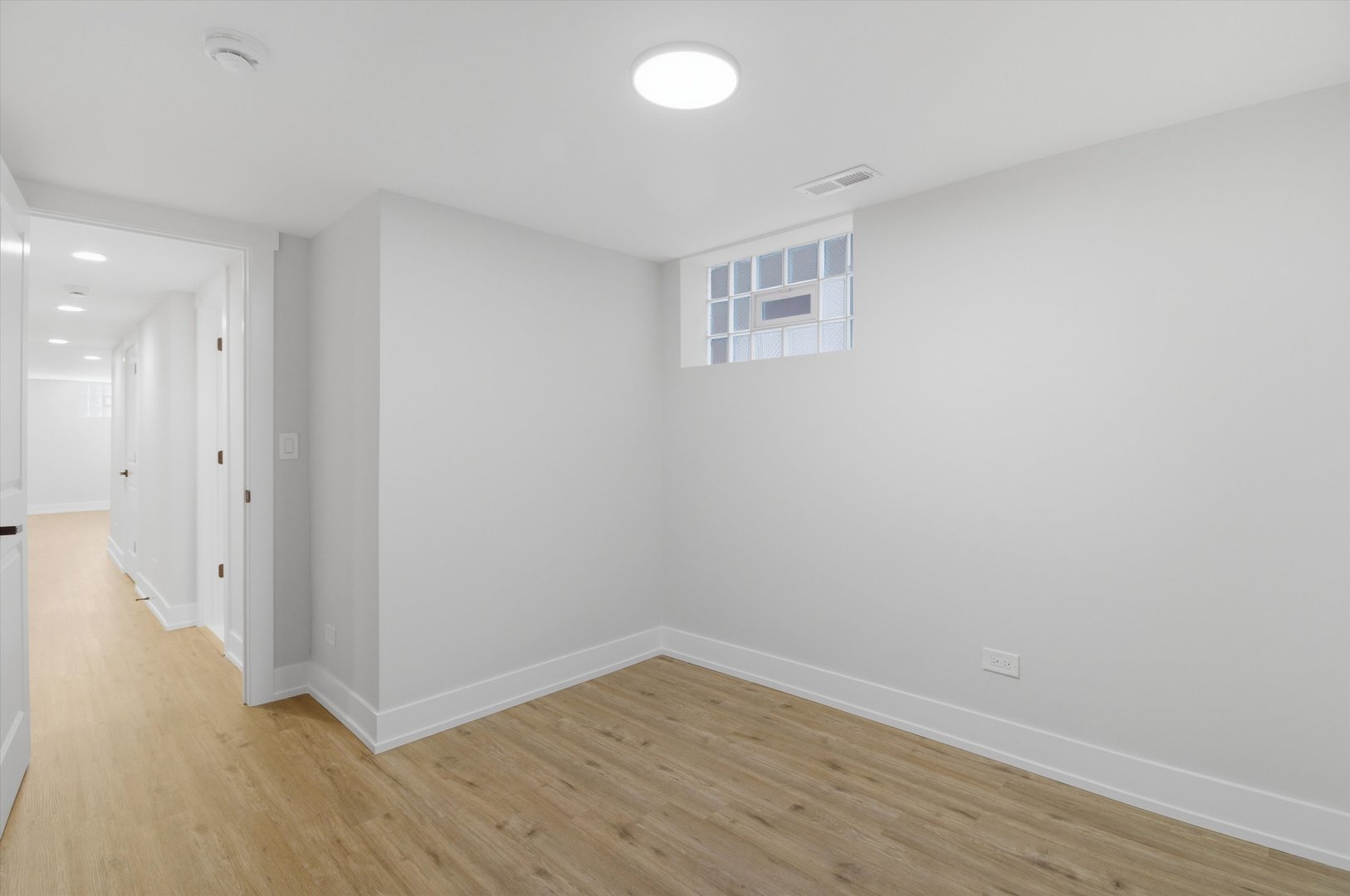 6721 W 63rd Street, Chicago, IL 60638